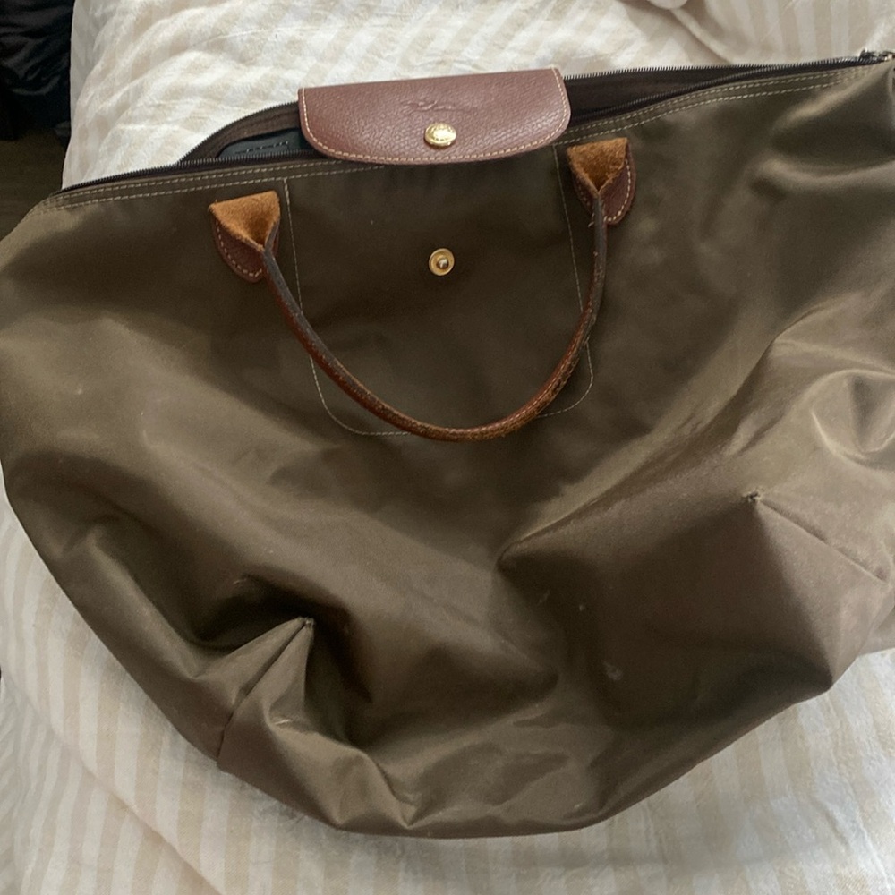 Olive long champ purse